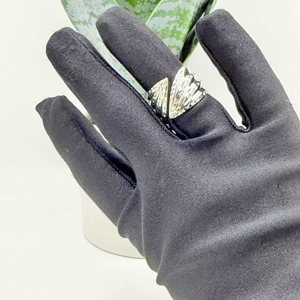 Silver Ring - Picture 6 of 11